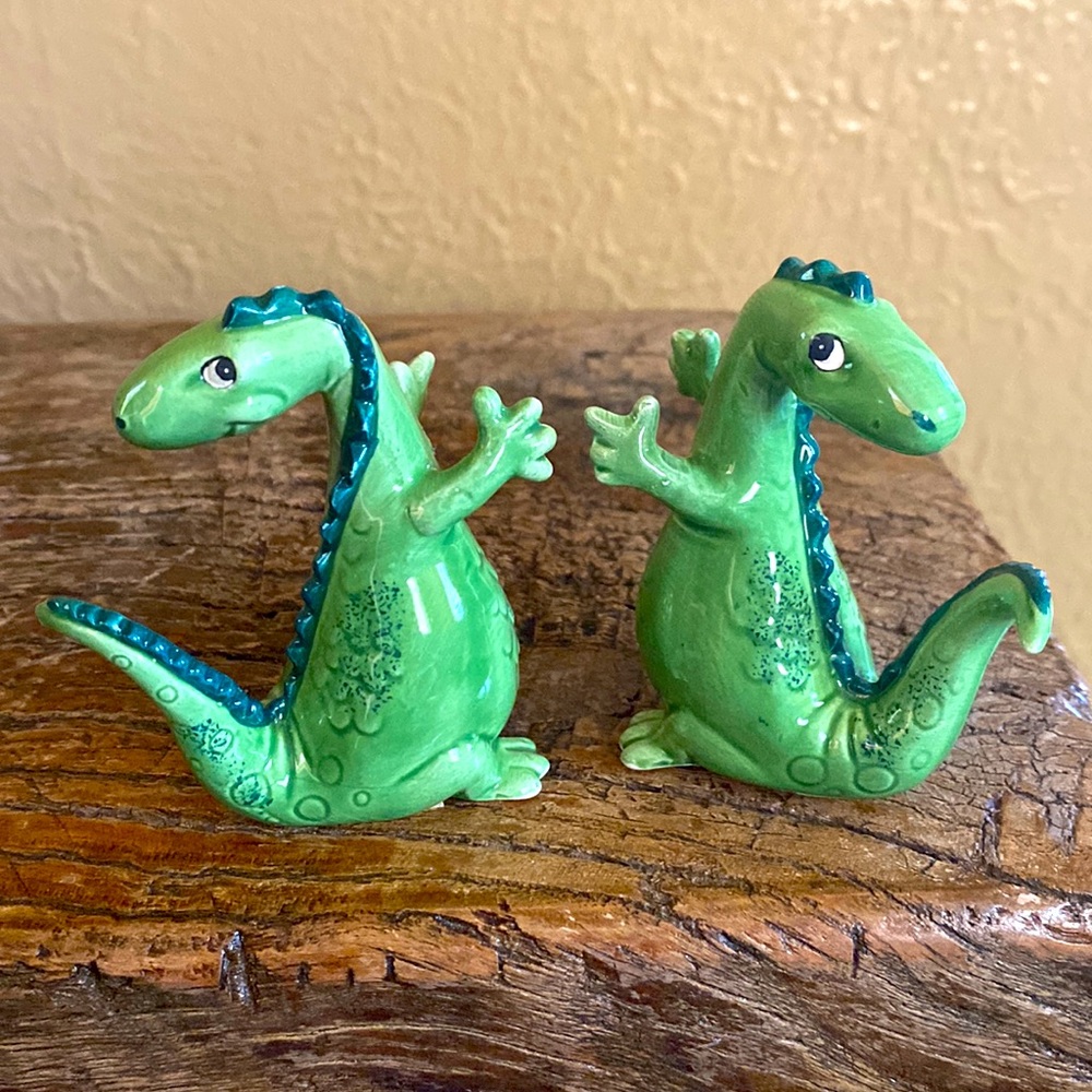 SOLD DO NOT BUY 🦖Rare🦖Vintage Dinosaur Salt & Pepper Shakers - Picture 4 of 8